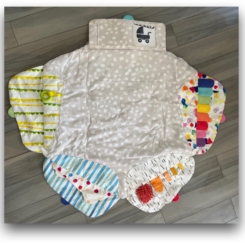 Lovevery Activity Mat